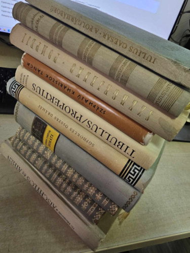Geroge Thomson, Horatius, Sophoklés, Tibullus és Propertius, Marija J. Szergejenko, Iulius Caesar - 9db ókori irodalom KÖNYVMENTŐ AJÁNLAT: Homér és Osszián I-II. + Aischylos és Athén + Horatius összes versei -Opera omnia Horati+ Sophoklés összes drámái+ Tibullus és Propertius összes költeményei + Széphajú khariszok tánca+ Pompe