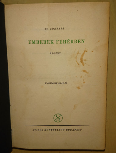 Ly Corsari - Emberek fehrben