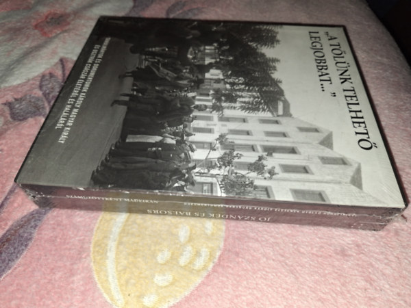 IV. K�roly (1887-1922) - "A t�l�nk telhet� legjobbat..." - J� sz�nd�k �s balsors + Sz�m�z�ttk�nt Madeir�n - Tanulm�nyok �s dokumentumok - 2 k�tet d�szdobozban