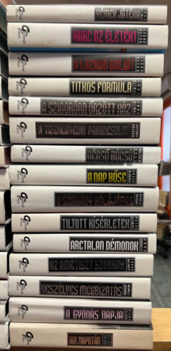 Steve Alten, Jeffrey Archer, Malcolm Bell, Peter Blauner, Nicholas Coleridge, Peter Clement, John Conolly, Frank Delaney, Michael C. Eberhardt, Allan Folsom, G. M. Ford, J. F. Freedman, S John Altman - 53 db Világsikerek: Kémek játéka, Harc az életért, A lázadó góliát, Titkos formula, A szigorúan őrzött ház, A tizenegyedik parancsolat, Végső búcsú, A nap hőse, A sárkány hálójában, Tiltott kísérletek, Arctalan démonok, Az