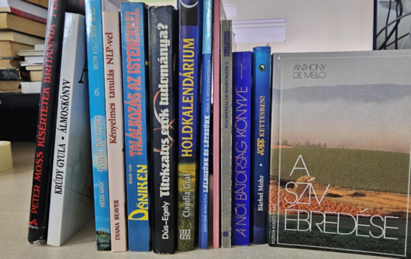 Peter Moss, Krdy Gyula, John Selby, Diana Beaver, Erich Von Daniken, Ds Magdolna-Egely Gyrgy, Claudia Graf, Krtyikn Benke Etka, Sue Patton Thoele, Barbel Mohr, Anthony De Mello, Sri Sathya S - 13db-os ezoterikus KNYVMENT AJNLAT: Ksrtetek Britannia felett, lmosknyv, rezd jl magad, Knyelmes tanuls NLP-vel, Tallkozs az Istenekkel, Titokzatos erk tudomnya?, Holdkalendrium, Llegznk s lteznk, A ktsge