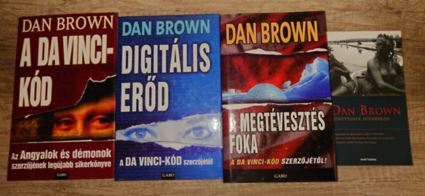 Oliver Mittelbach Dan Brown - 3 Dan Brown nagyregény és egy kötet a könyveiről ajándékba: A Da Vinci-kód, Digitális erőd, A megtévesztés foka + Dan Brown könyveinek nyomában