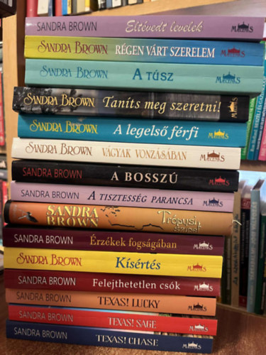 15 db Sandra Brown könyv