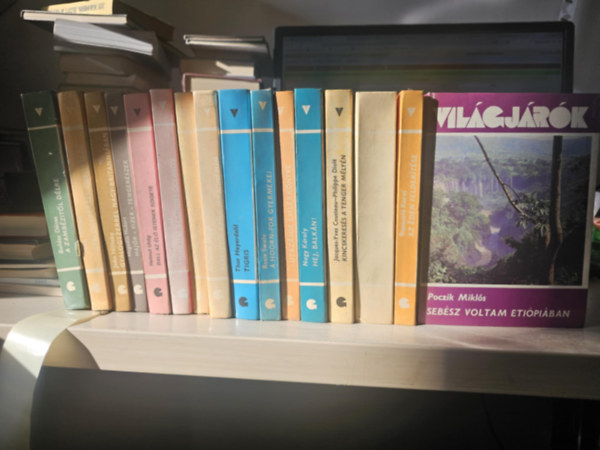 Cousteau,Jacques-Diol�,Philipe, Romuald Karas, Poczik Mikl�s, Thor Heyerdahl, Rosie Swale, Ign�cz R�zsa, Nagy K�roly, Helmut Uhlig, Miloslav Stingl, John Hillaby, Heged�s Hubert, Feh�r Kl�ra, - 16db Vil�gj�r�k, K�NYVMENT� AJ�NLAT: Kincskeres�s a tenger m�ly�n+ Az �den felder�t�se+ Seb�sz voltam Eti�pi�ban+ Tigris+ A Hoorn-fok gyermekei+ Utaz�sok eml�kk�nyve+ Hej Balk�n+ Bali az �l� istenek szigete+ Tutajjal a Csendes-�