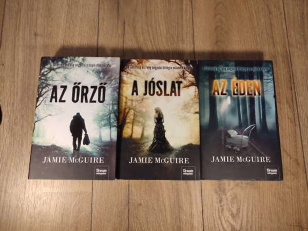 Jamie McGuire - A S�t�ts�g �s F�ny angyalai tril�gia 1-3. (Az �rz�, A j�slat, Az �den)