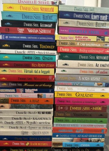 Danielle Steel, Nicole Hoyt - 49 db Danielle Steel romantikus k�tet