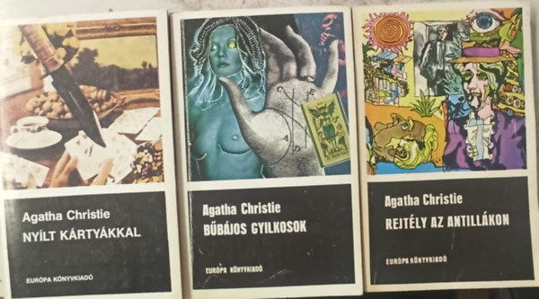 Agatha Christie - 3 db Agatha Christie: Rejt�ly az antill�kon +B�b�jos gyilkosok +Ny�lt k�rty�kkal