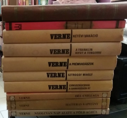 Verne Gyula  (Jules Verne) - ---