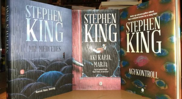 Stephen King - Bill Hodges trilógia: Mr. Mercedes + Aki kapja, marja + Agykontroll (3 kötet)