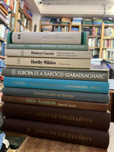 Magyar t�rt�nelmi k�nyvcsomag (12 db k�nyv)