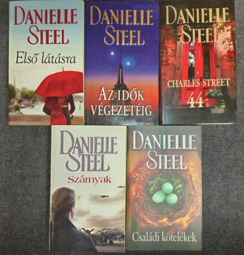 Danielle Steel - (5db) Danielle Steel romantikus k�nyvcsomag: Csal�di k�tel�kek / Sz�rnyak / Charles Street 44 / Az idpk v�gezet�ig / Els� l�t�sra