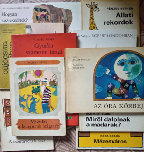...s mg sokan msok - (10db) Ifjsgi ismeretterjeszt meseknyvcsomag: llati rekordok / Robert londonban / Mzesvros / Mirl dalolnak a madarak / Az ra krbejr / Gyurka szmolni tanul / A csontnyel kisks / Mikuls a kenguruk szigetn / Bujcska az