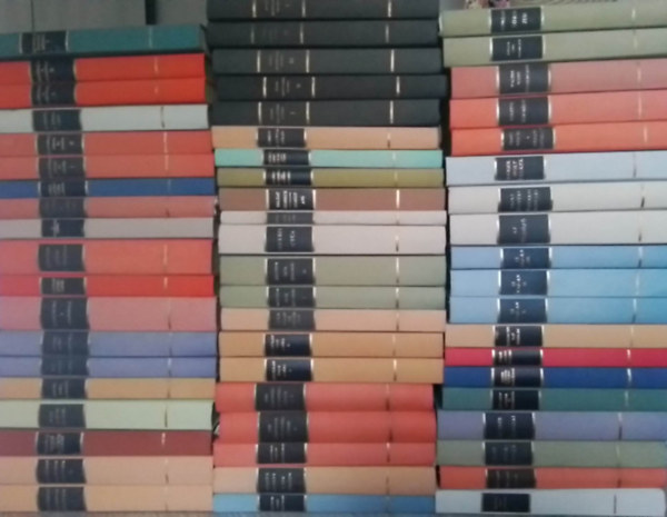 Anatole France, Emil Zola, Daniel Defoe, H. G: Wells, Thomas Hardy, Ilja Ehrenburg, Stefan Zweig, Aragon, L. Feuchtwanger, Robert Merle Thackeray - A vil�girodalom Remekei k�nyvcsomag (59db) Pendennis t�rt�nete I-II. Thaisz, v�r�s liliom, Tisztes �rih�z, Moll Flanders, Kipps, Lid�rcf�ny, A har�csol�, moszkvai sik�tor, �mok, Sziget a szajn�n, A titokzatos idegen, A hamis Neo, Meste