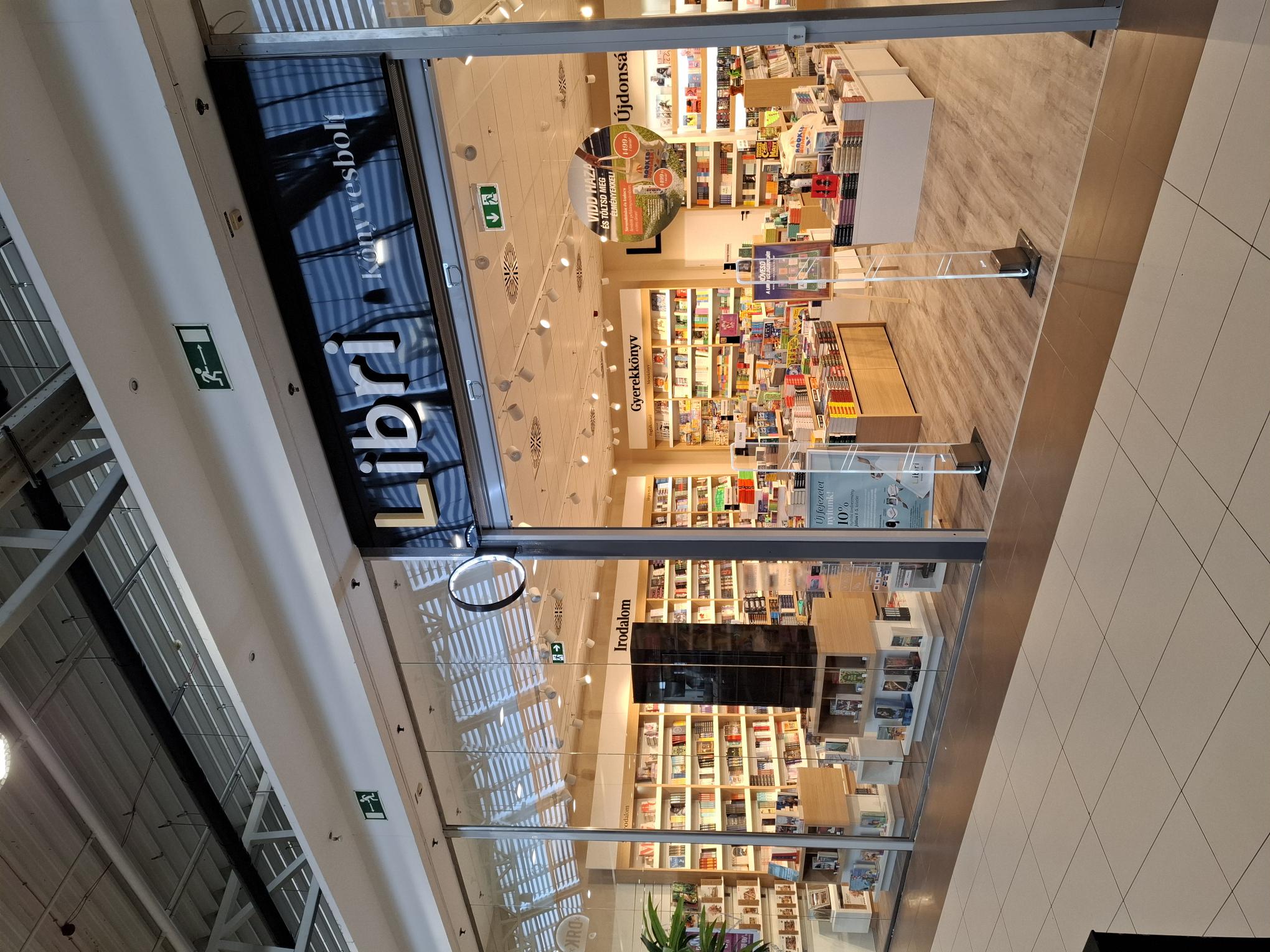 Miskolc Auchan K�nyvesbolt